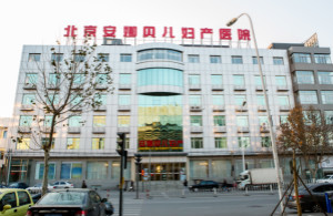 北京年內(nèi)試點(diǎn)路側(cè)停車(chē)電子收費(fèi)，4000個(gè)車(chē)位納入試點(diǎn)，賦能日用百貨等社區(qū)消費(fèi)